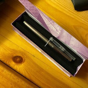 Younique Calligraphy Collectible Pen in Box